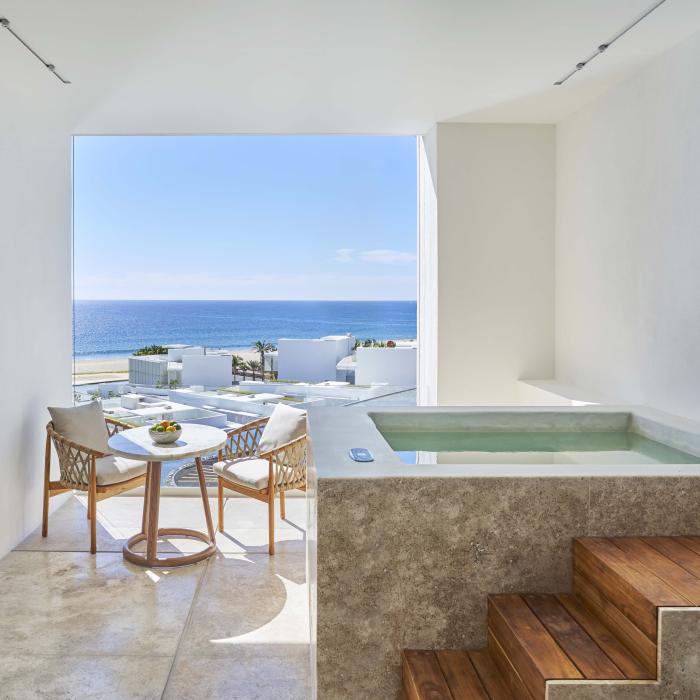 plunge pool with view of beach from Los Cabos Junior Suite