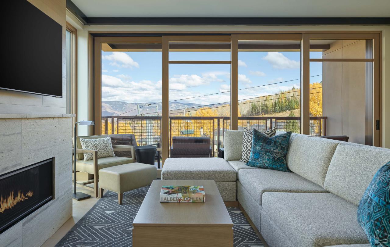 cirque two bedroom den residence living room view