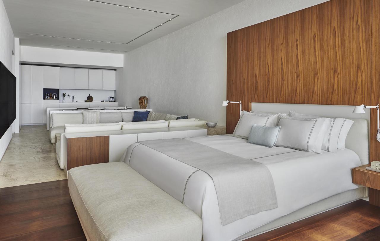 Los cabos partial ocean view junior suite bed