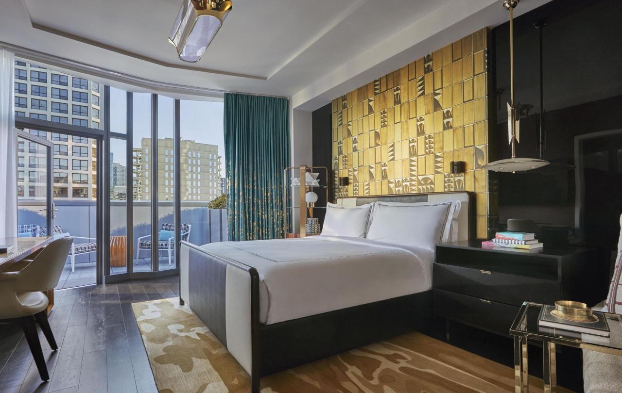 chicago_junior_suite_terrace_bedroom