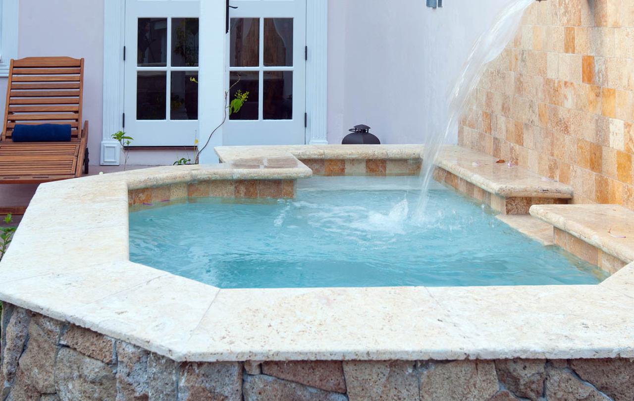 sugar_beach_luxury_sugar_mill_courtyard_pool