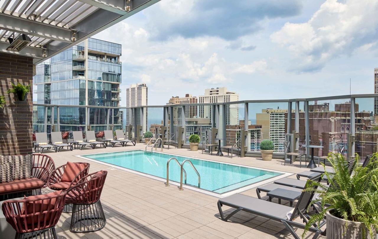 A rooftop pool at Viceroy Chicago