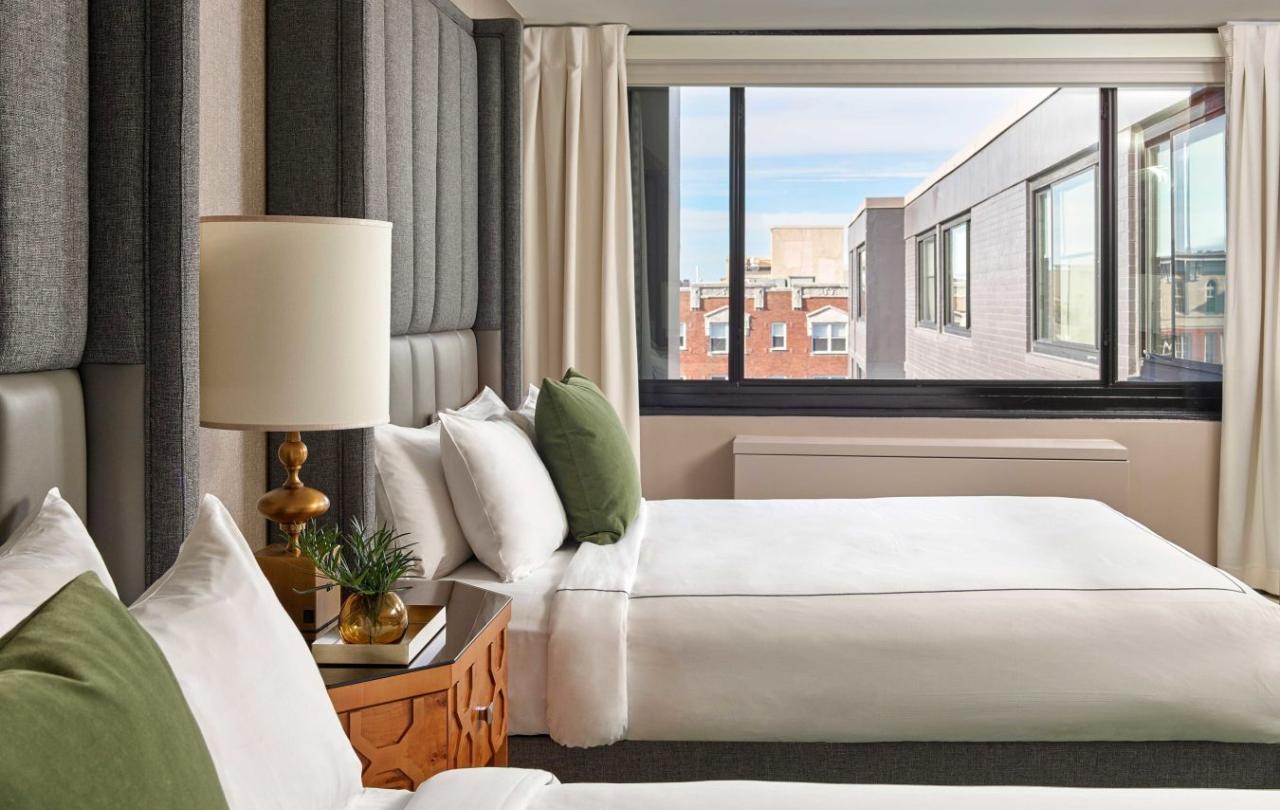 Two beds in a Viceroy Washington DC room