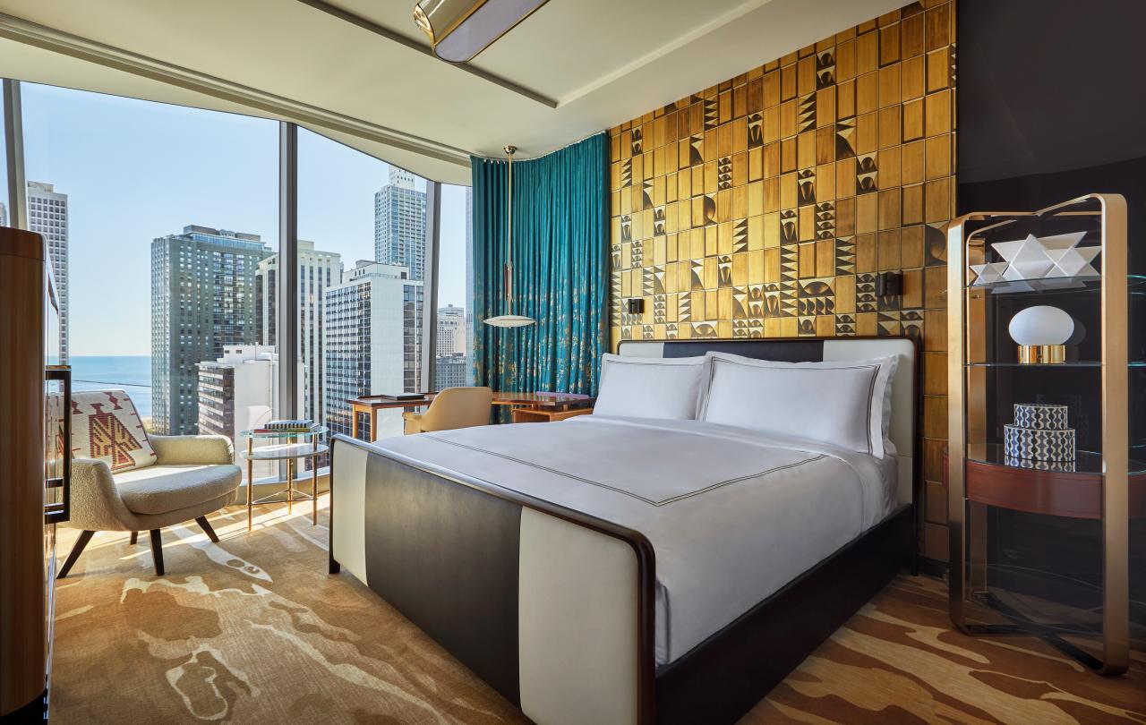 Mobility Hearing Deluxe Lake View King, Tub