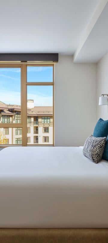 cirque two bedroom den residence bedroom