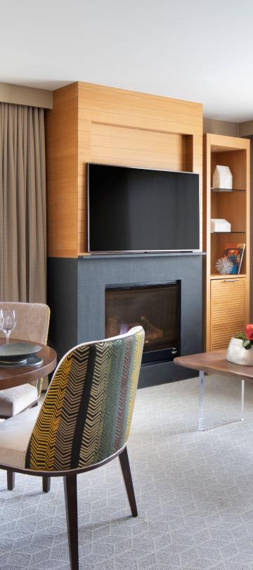 Viceroy-snowmass-pinnacle-four-bedroom-residential-suite-dining-area