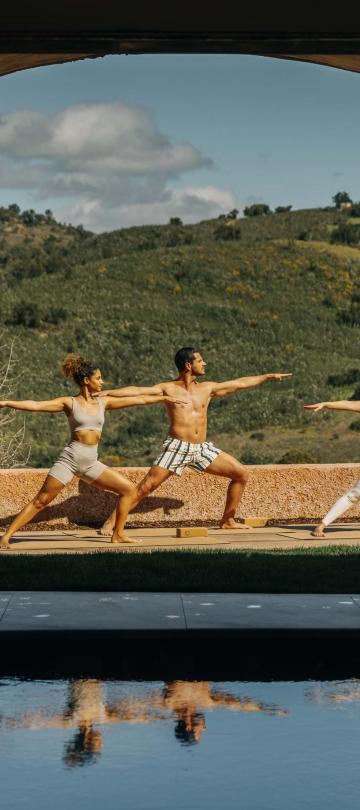 ombria-algarve-wellness-yoga-scenic-background