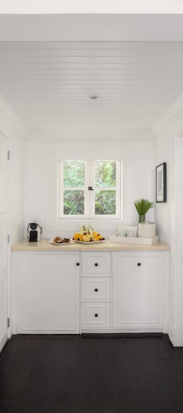 sugar_beach_luxury_cottage_hall