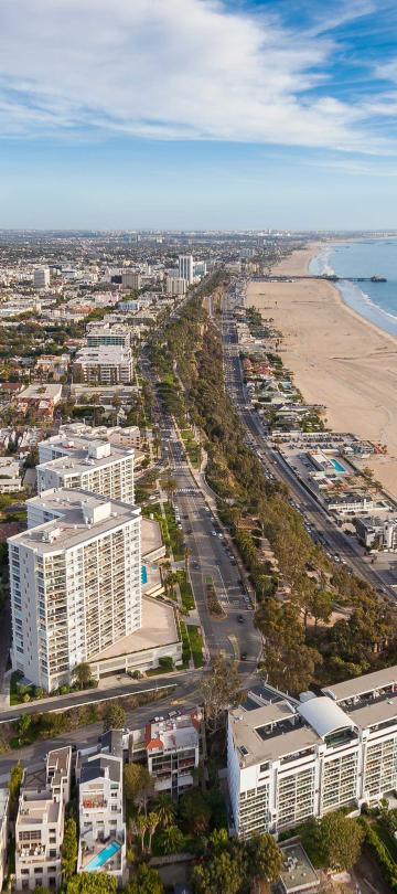 Overhead view of Santa Monica beach 