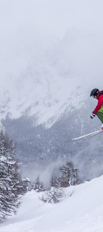 skiing
