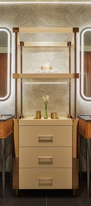 Suite con vistas al lago, adaptada para personas con movilidad reducida y con ducha adaptada