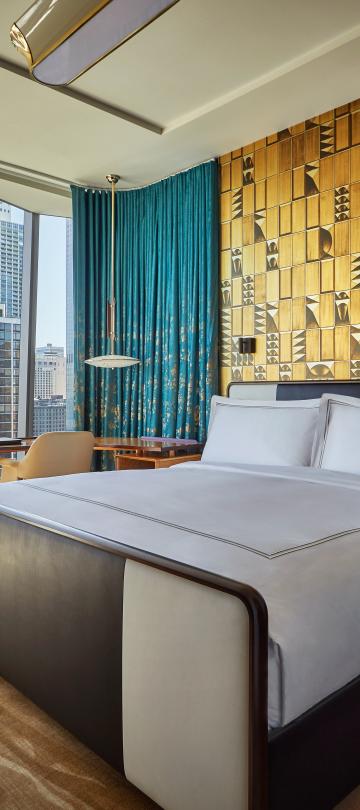 Mobility Hearing Deluxe Lake View King, Tub