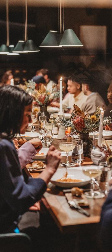 People having a nice dinner at a restaurant 