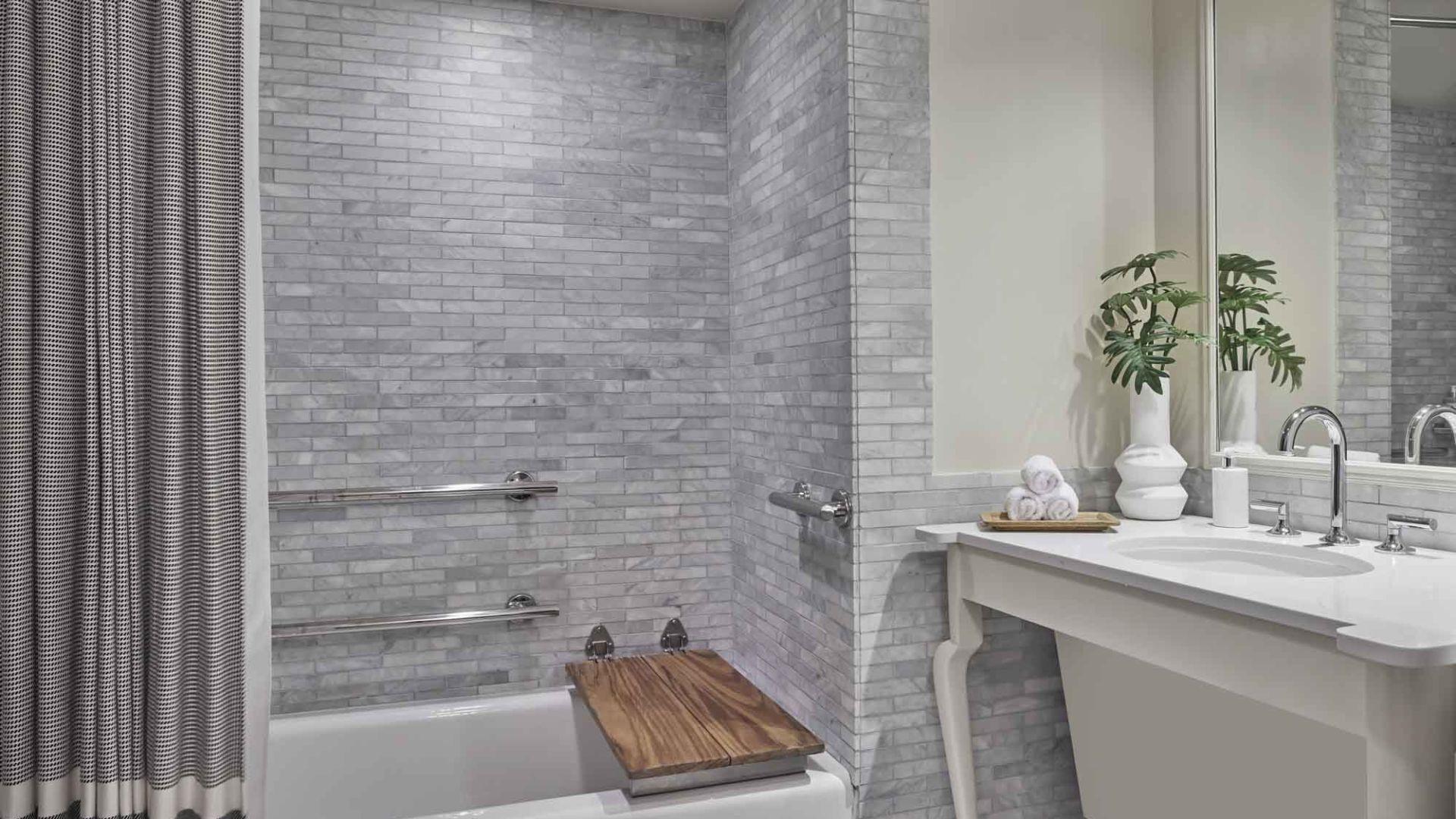 Mobility/Hearing Accessible Ocean View King, Tub