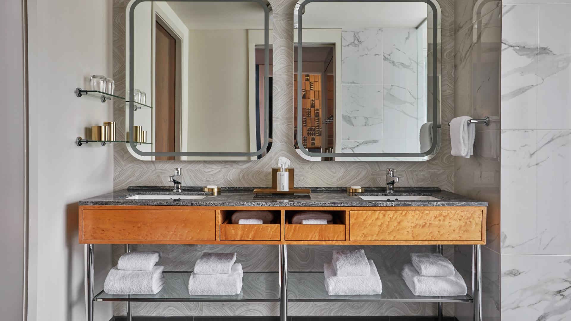 Junior Suite with Terrace thumbnail 6