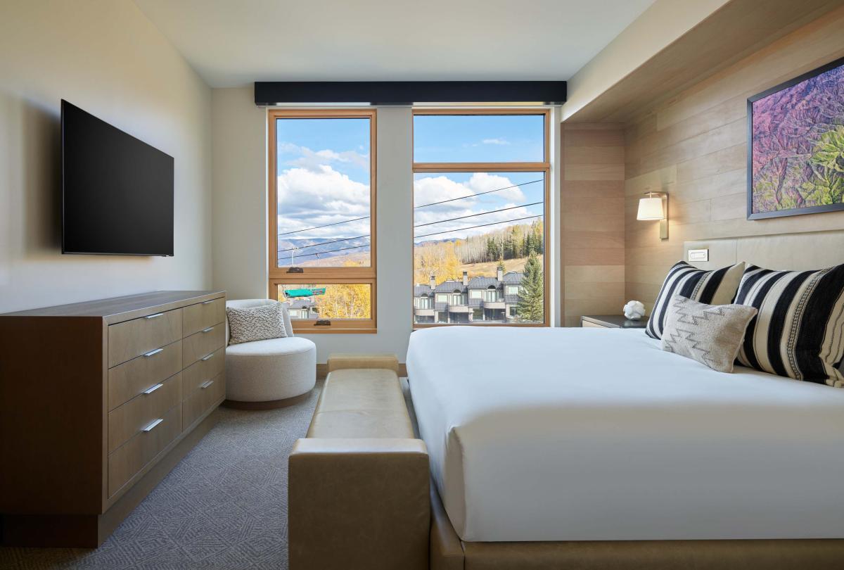 cirque two bedroom premium residence bedroom