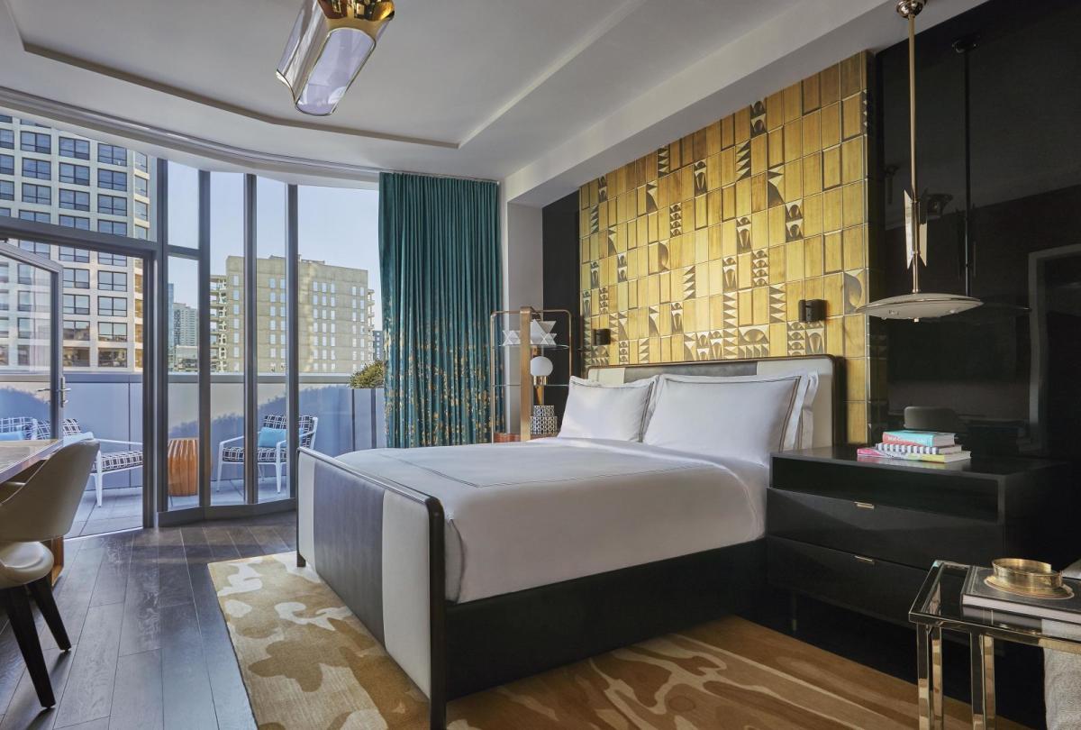 chicago_junior_suite_terrace_bedroom
