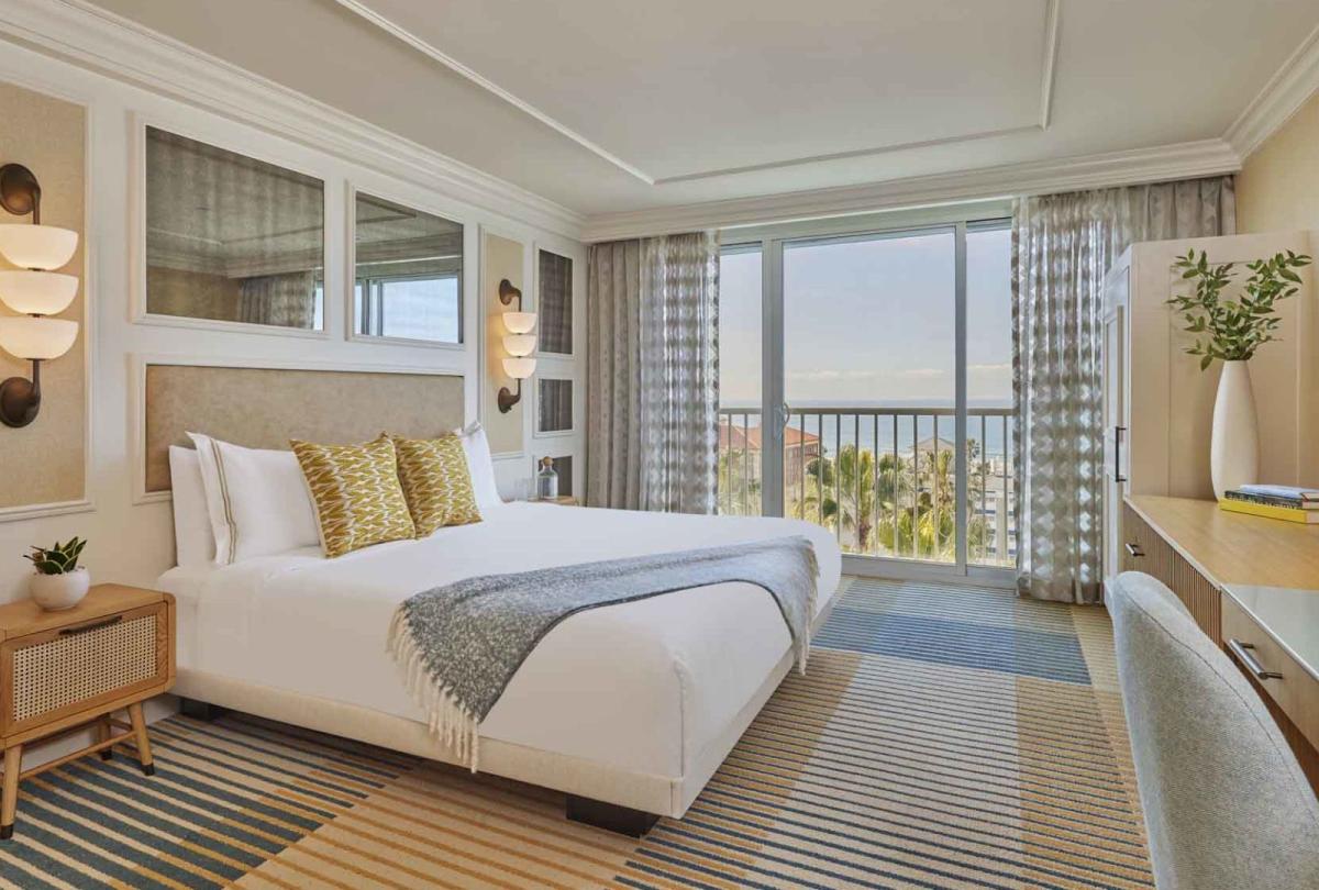 A king bed in a room at Viceroy Santa Monica