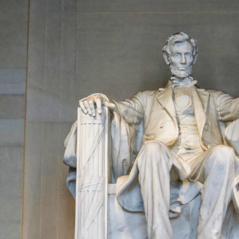 Lincoln Memorial, sedi u stolici Straight