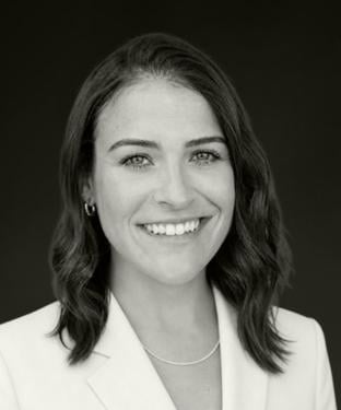 Jamie Weiss Headshot