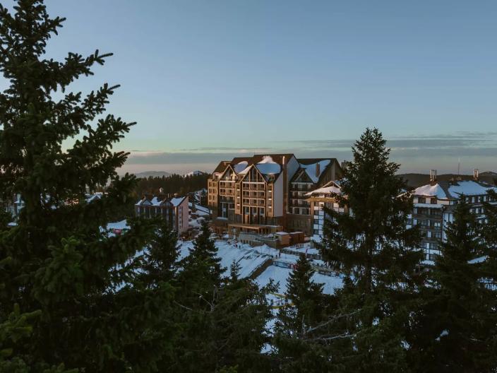The exterior of Viceroy Serbia during winter