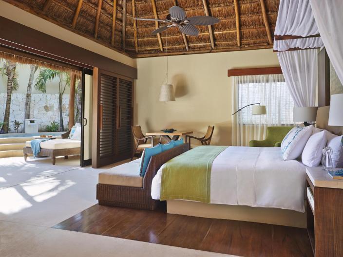 riviera maya room with view of pool