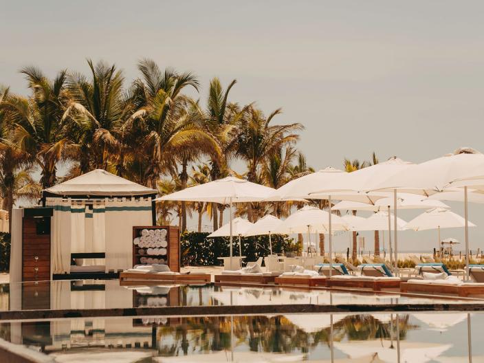 Viceroy Los Cabos poolside