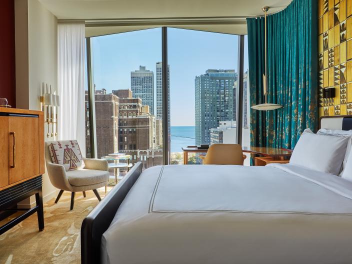 Chicago Deluxe Lakeview King 
