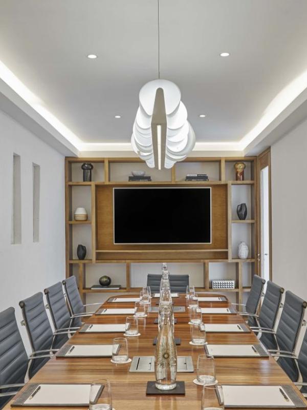 Josefino Boardroom los cabos