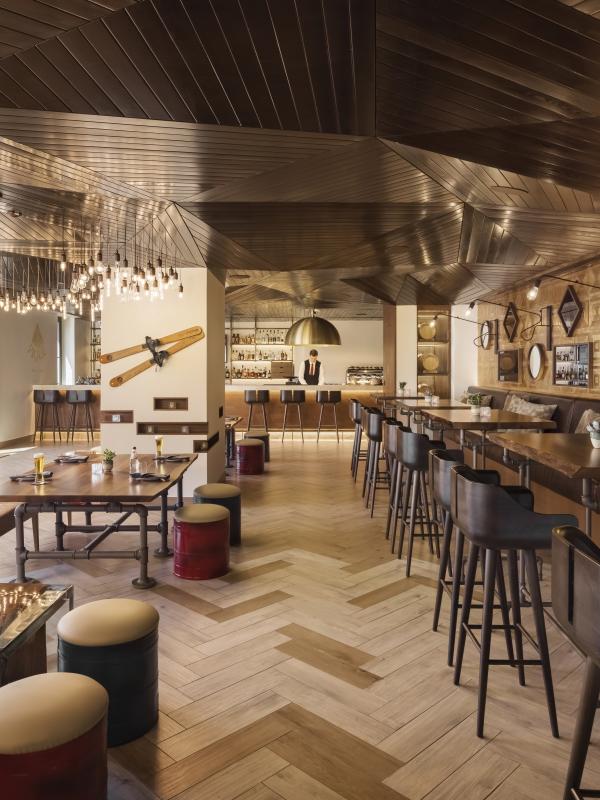 Pique Ski Bar dining room