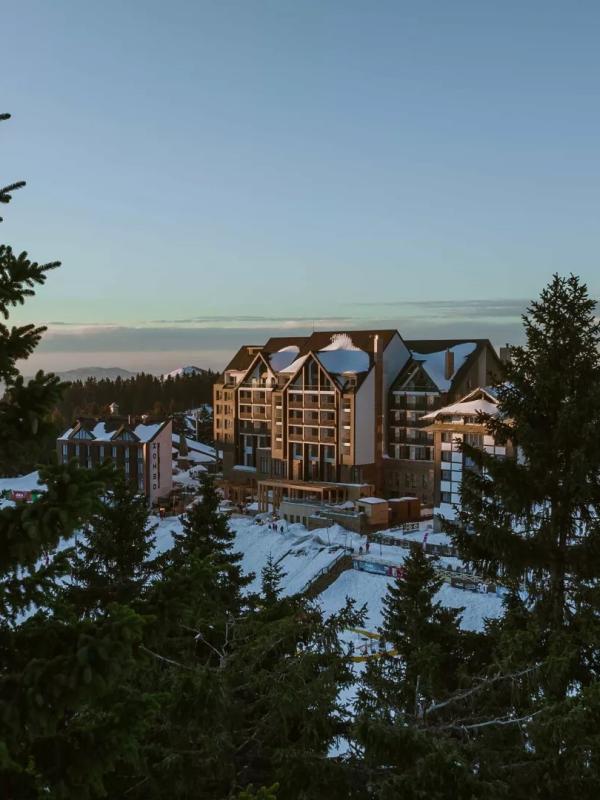 The exterior of Viceroy Serbia during winter