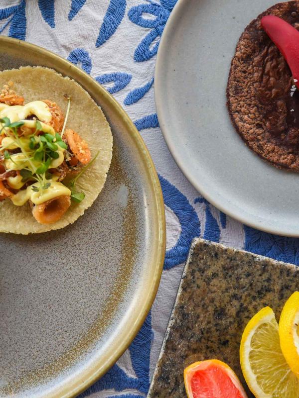 Un assortiment de plats latinos à Riviera Maya