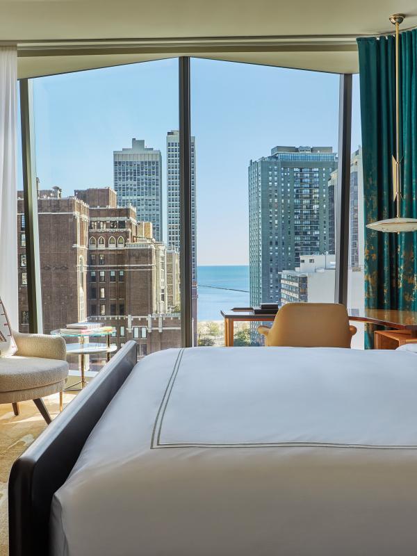 Chicago Deluxe Lakeview King 