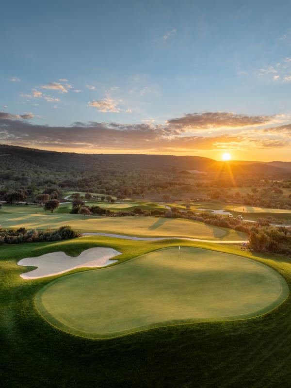 Ombria Golf