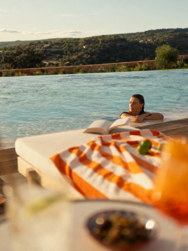 Salpico Pool Bar