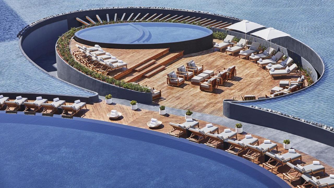 family pool deck los cabos